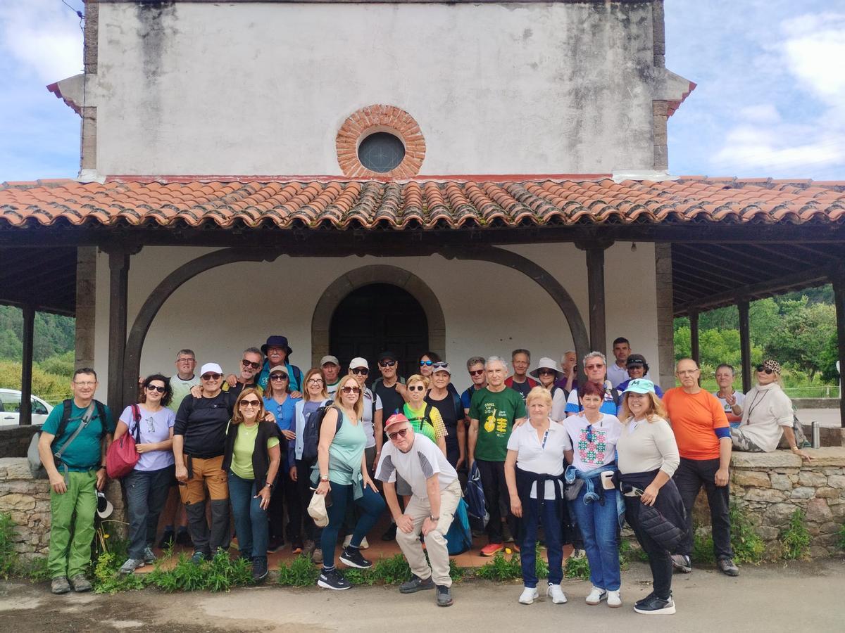Así fue la visita a Láneo (Salas) de la Federación Nacional de Asociaciones Culturales y Recreativas de Empleados de Cajas de Ahorros