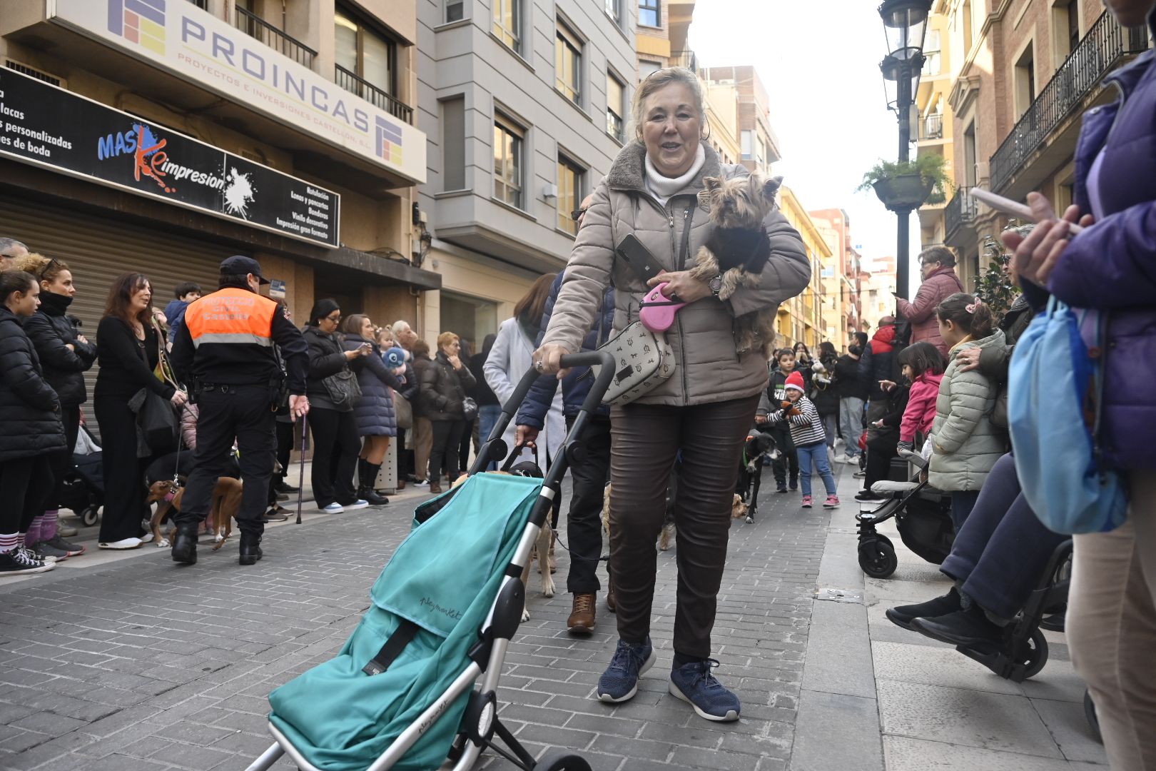 Roberto Bautista lidera la procesión por Sant Antoni en Castelló