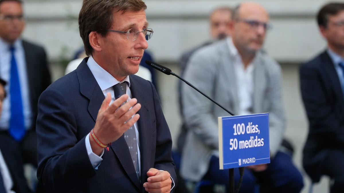 Almeida durante la presentación sobre los 100 primeros días de la nueva legislatura.