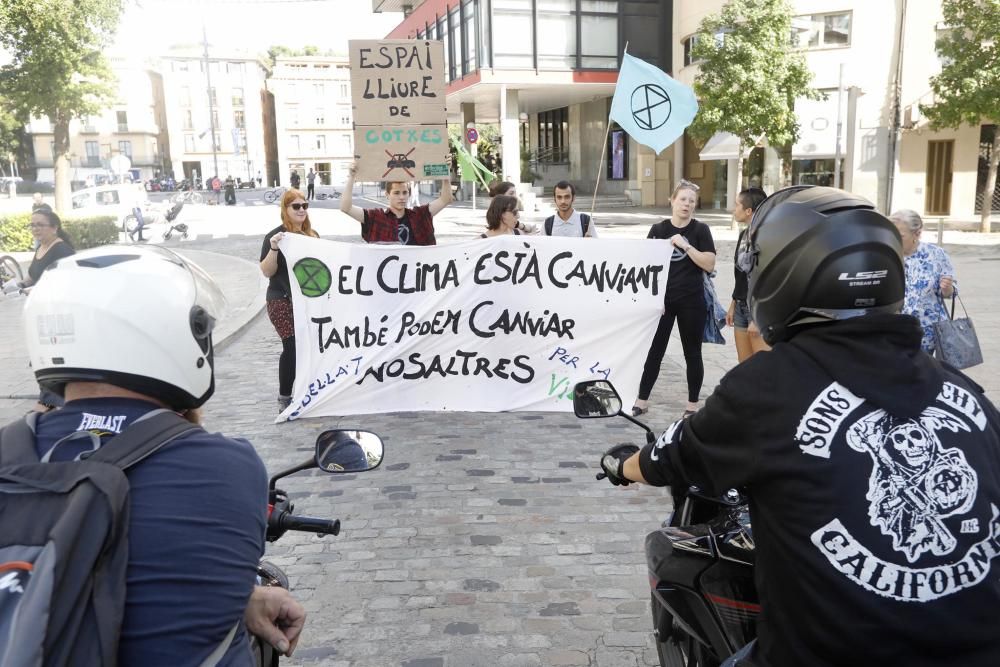 Tallen els accessos a la plaça Catalunya