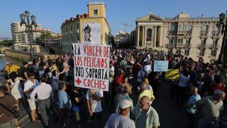 Clamor vecinal contra la reapertura al tráfico privado del Puente Viejo