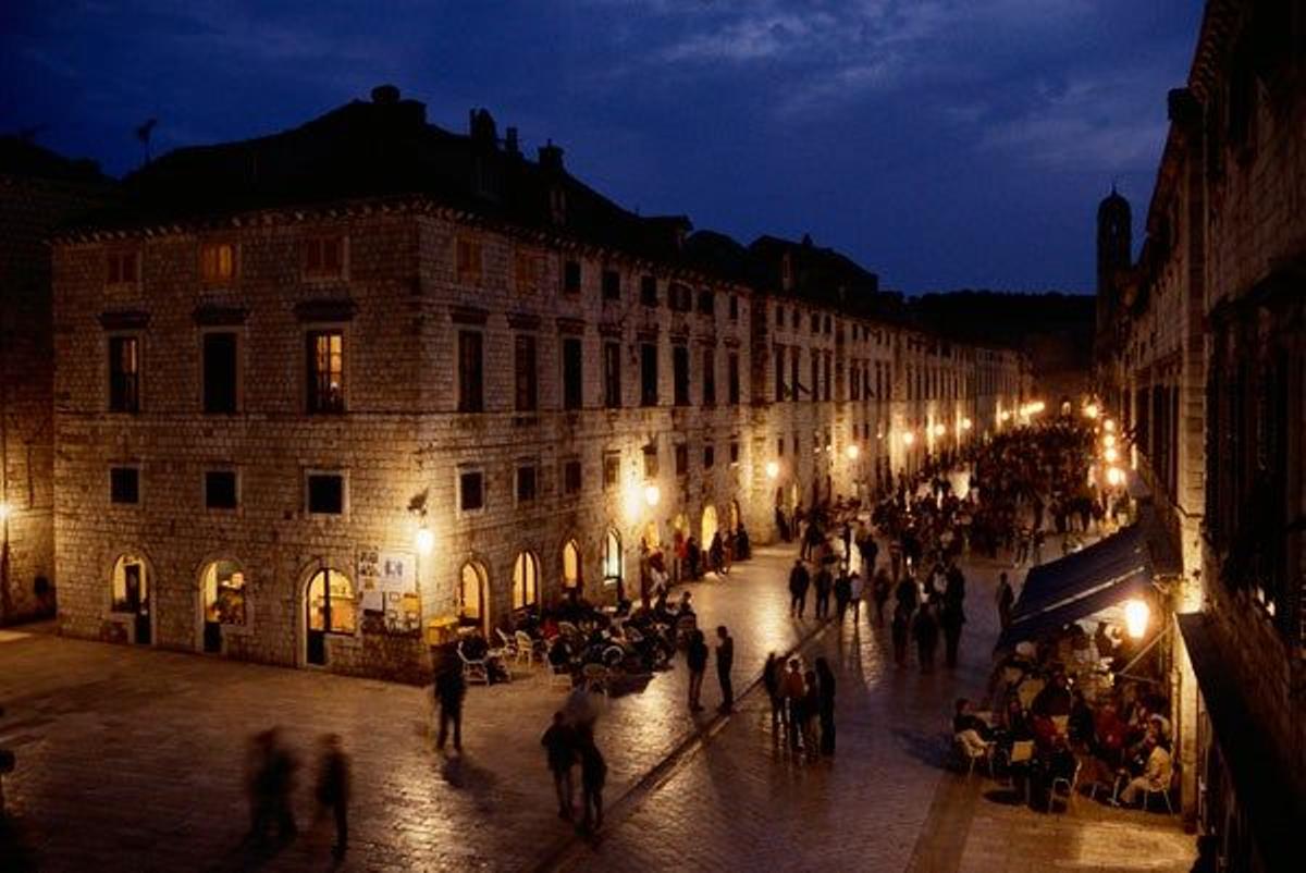 Plaza de Sponza Palace y la Placa de Dubrovnik.