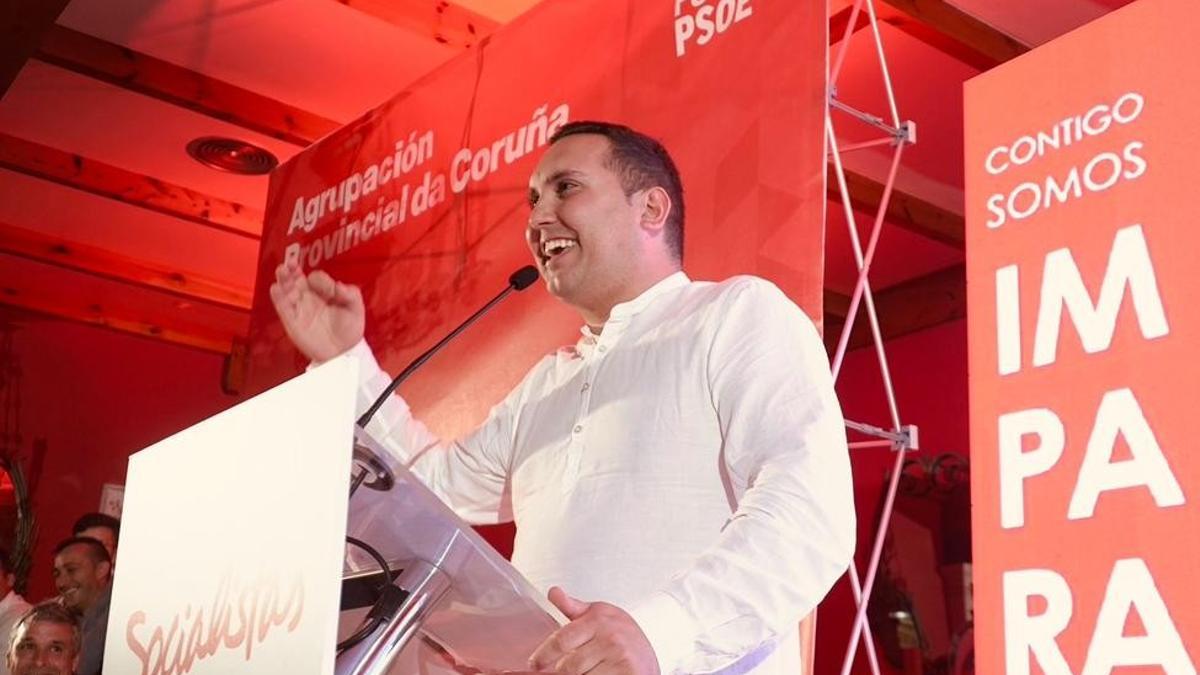 Iago Toba, portavoz do PSOE e exalcalde de Muxía.