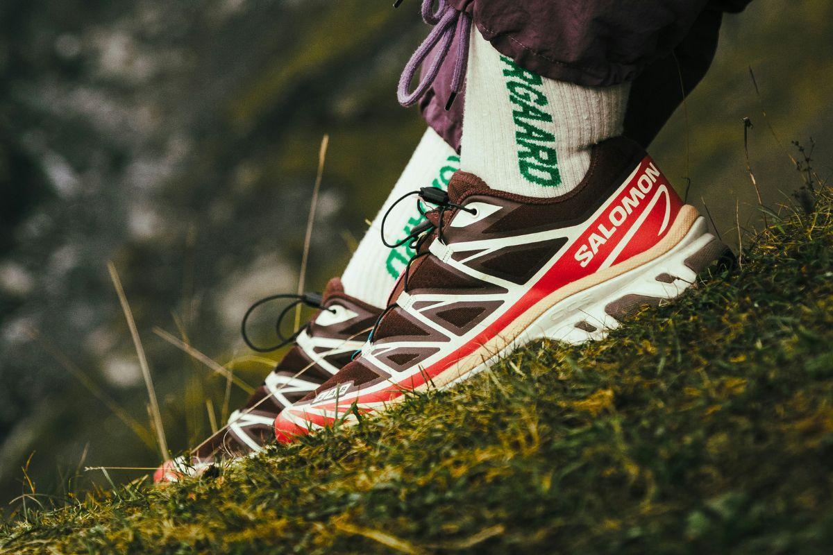 Así son las zapatillas Salomon que causan auténtica sensación y que puedes conseguir muy rebajadas