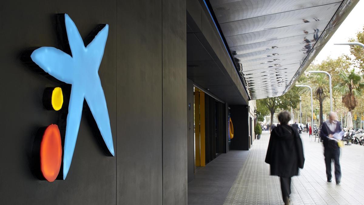 Comisiones cuentas Caixabank  Aviso importante de Caixabank a sus