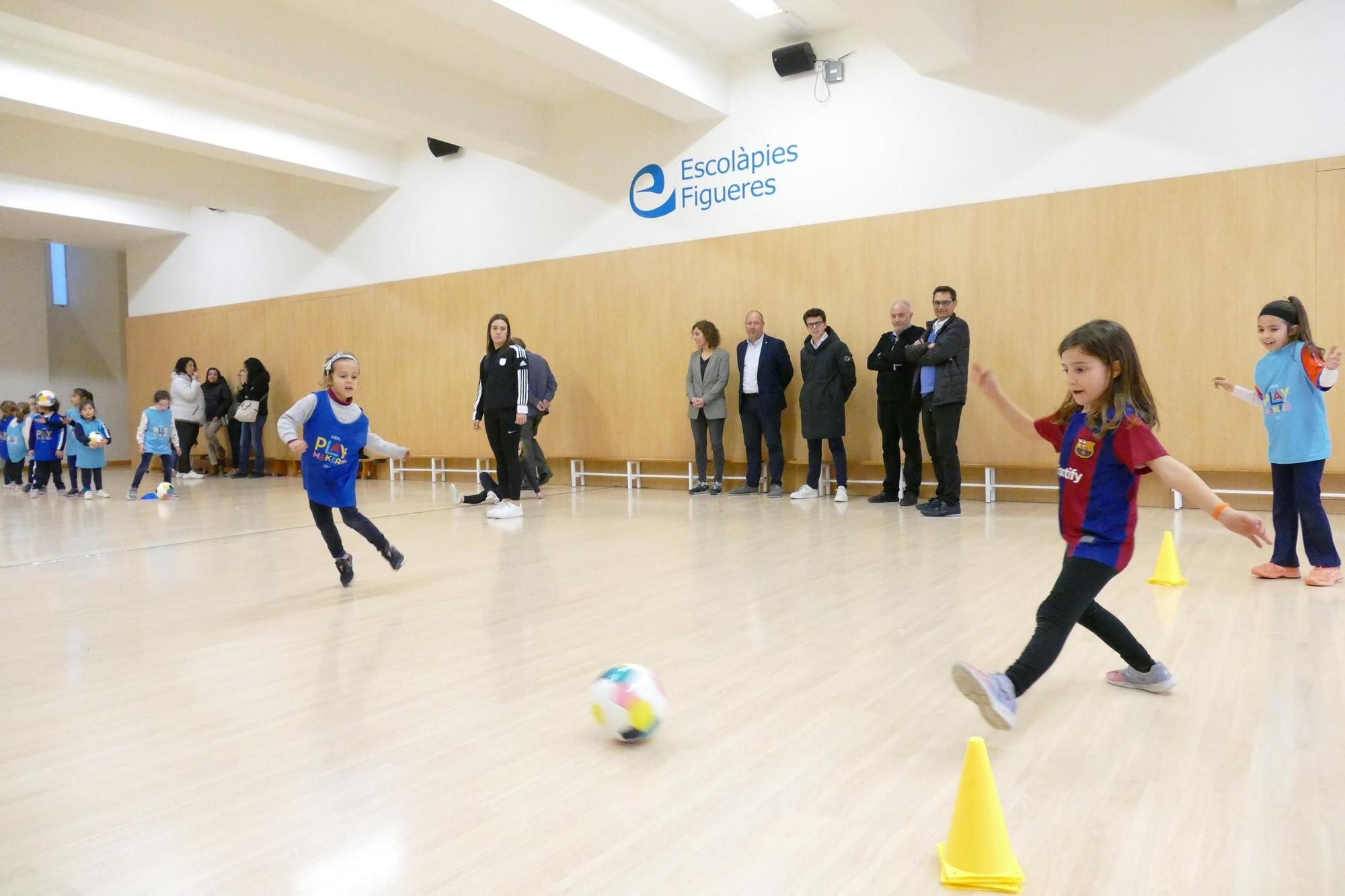 Les Playmakers d’Escolàpies Figueres reben la visita de la Federació Catalana de Futbol