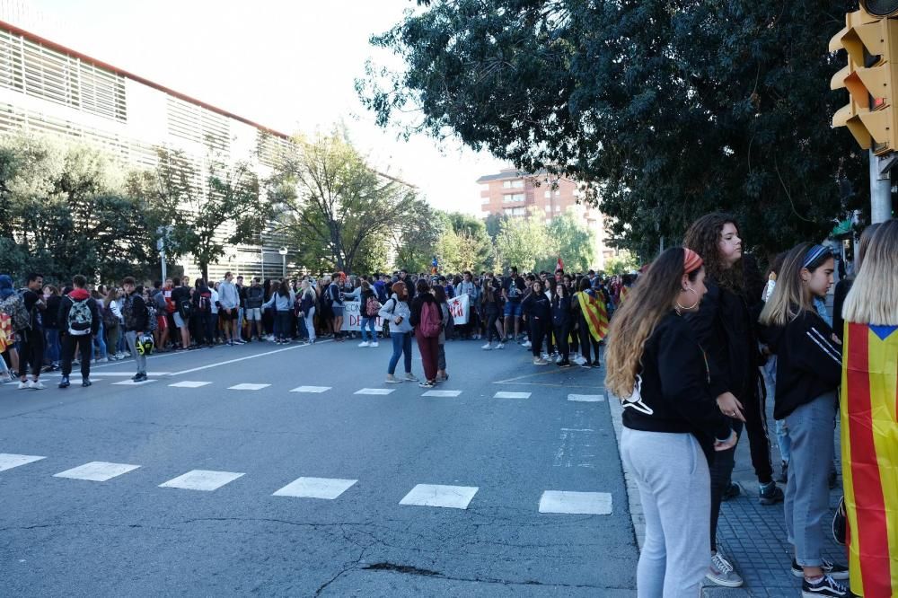 Primer dia de la vaga d'estudiants a Manresa