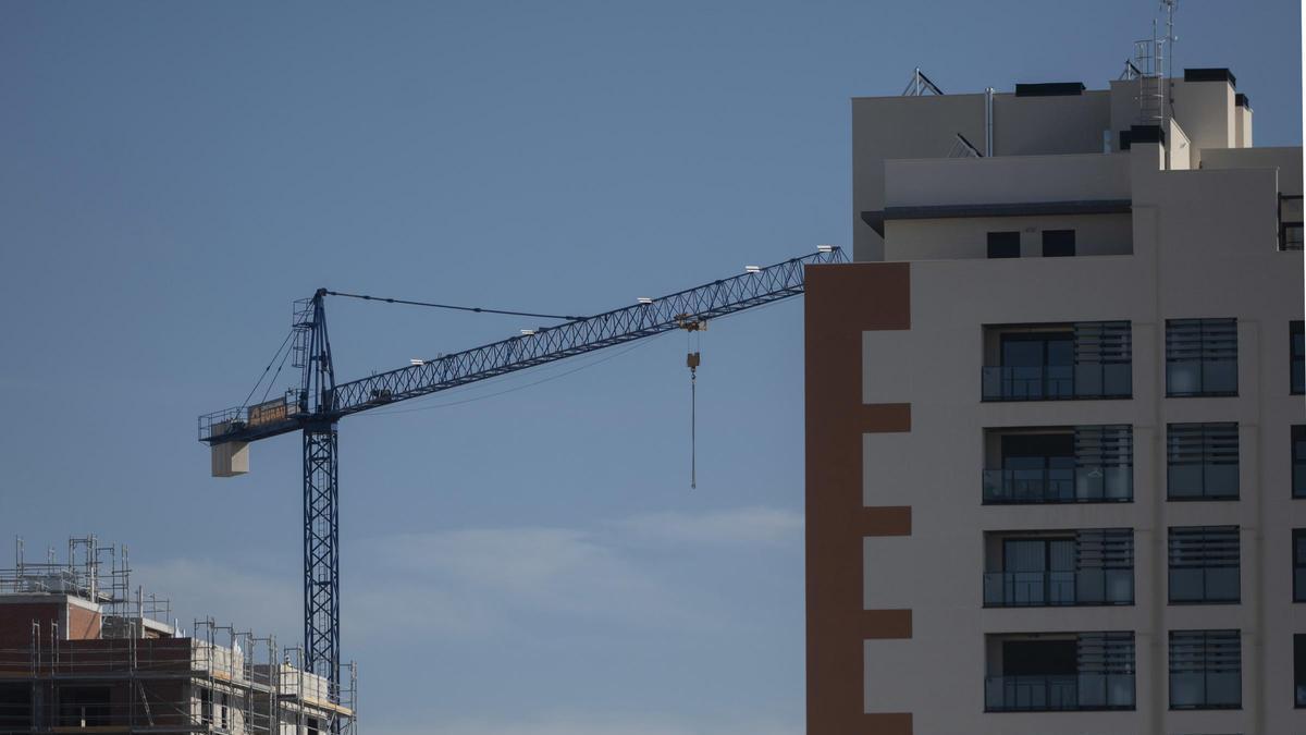 El precio de la vivienda modera su ascenso al 12,2% en el segundo trimestre y suma 49 trimestres de alzas
