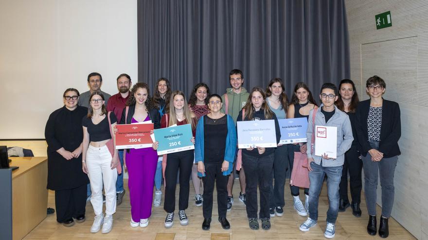 Una estudiant de Solsona rep un premi per un treball de traducció del francès al català