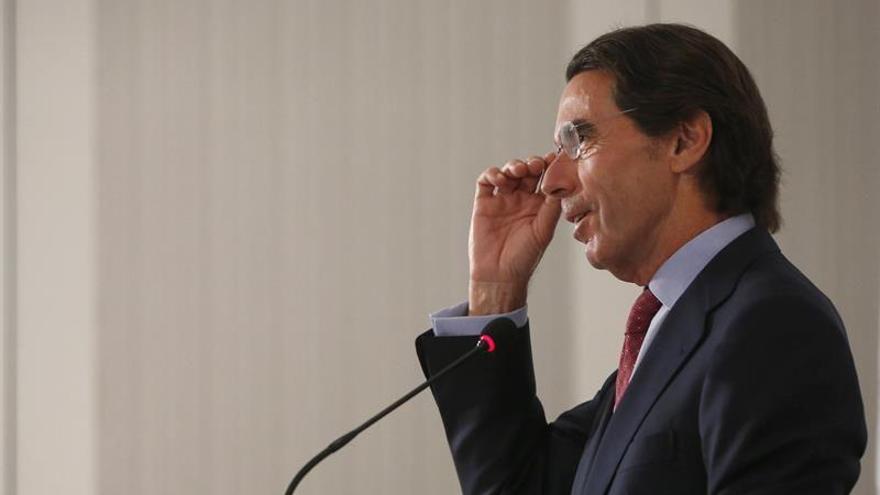 Aznar insta a formar gobierno &quot;lo antes posible&quot;