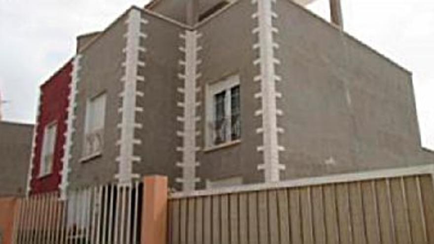 828.000 € Venta de piso en Charco del Pino (Granadilla de Abona) 684 m2, 1.211 €/m2...