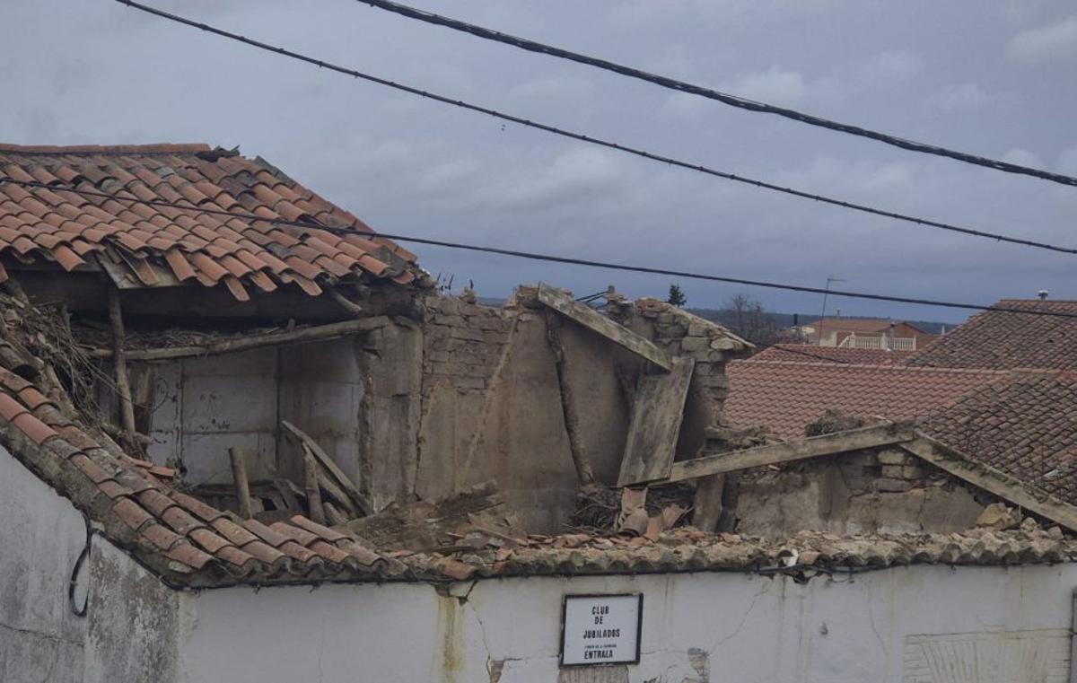 Preocupación por el deterioro del antiguo club de jubilados de Entrala