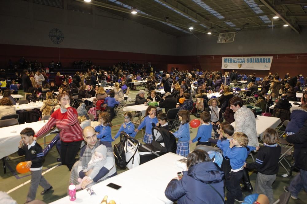 Merienda solidaria en la Inmaculada