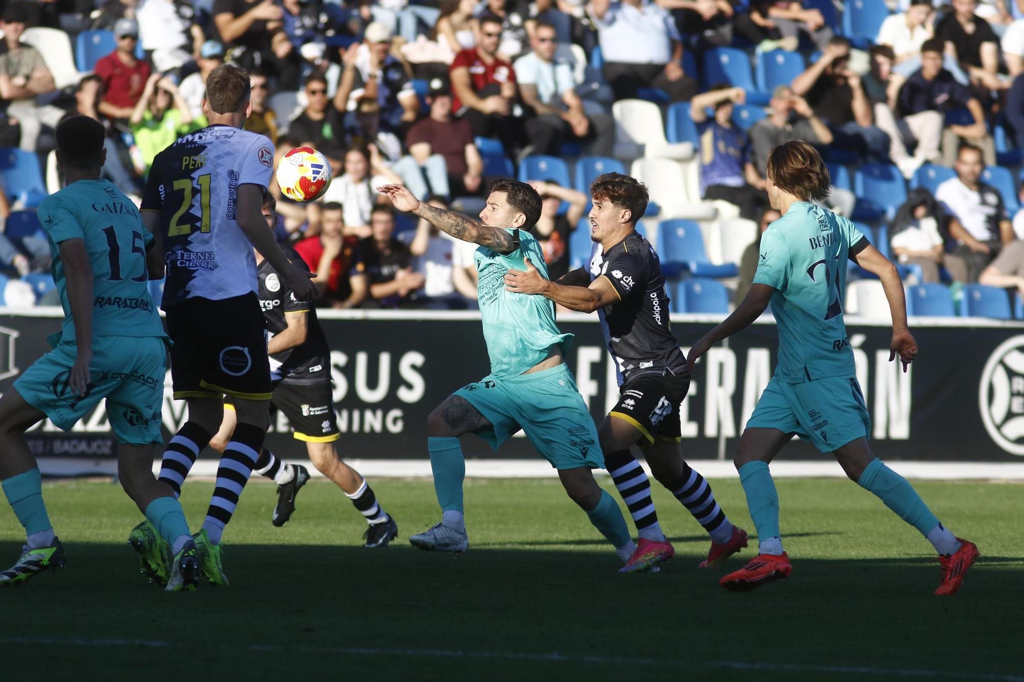 FOTOGALERÍA: Las imágenes de la derrota del Mérida en Salamanca (2-0)