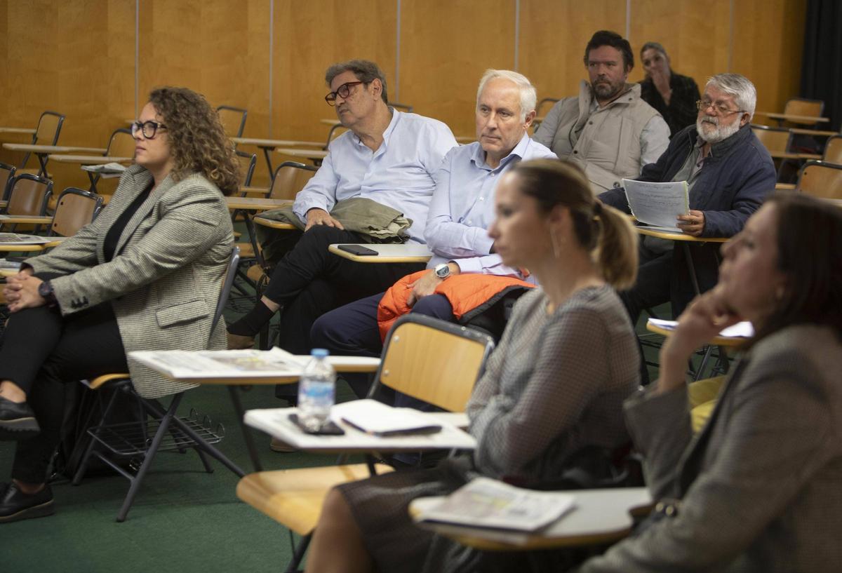 Asistentes al acto del foro sobre el puerto de Gandia en el campus de la UPV.