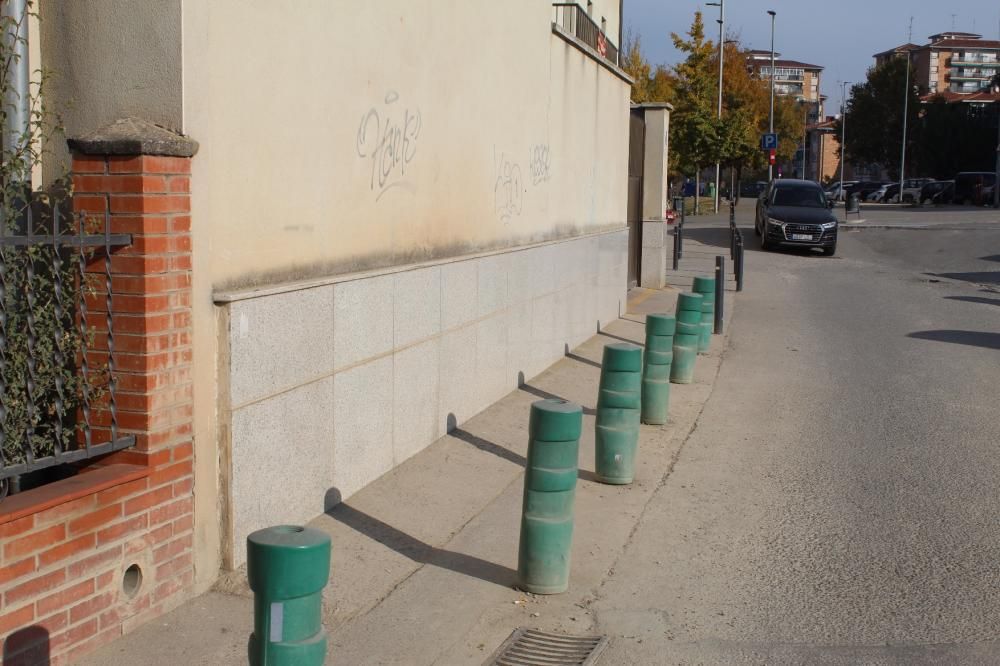 El carrer Arquitecte Montagut de Manresa, un punt negre per a la mobilitat