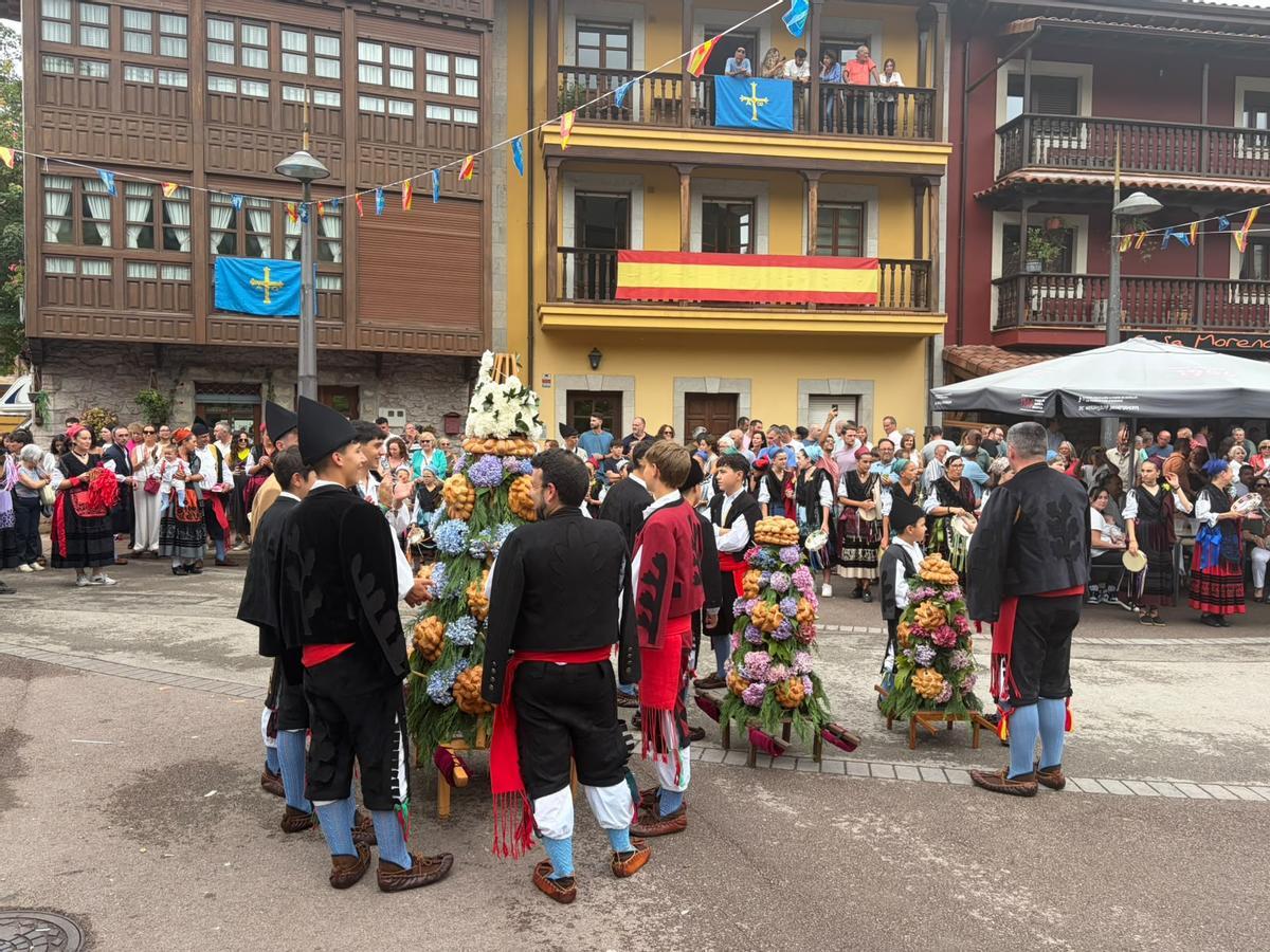 Día grande de las fiestas de Nuestra Señora de Castru en Benia Día grande de las fiestas de Nuestra Señora de Castru en Benia