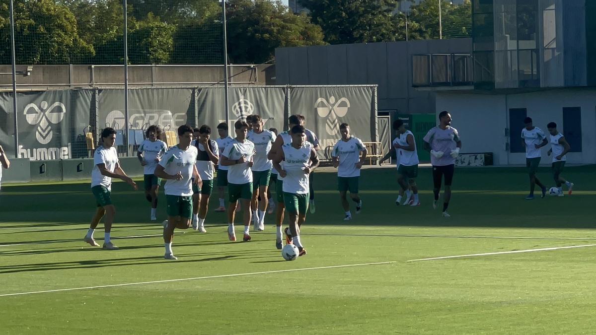 Giovani Lo Celso, presente en el entrenamiento del Betis