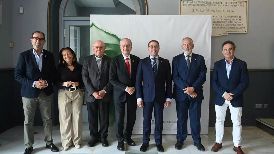 La Esperanza de Málaga estrena en el Teatro Cervantes el documental de su histórica procesión del Jubileo en Roma