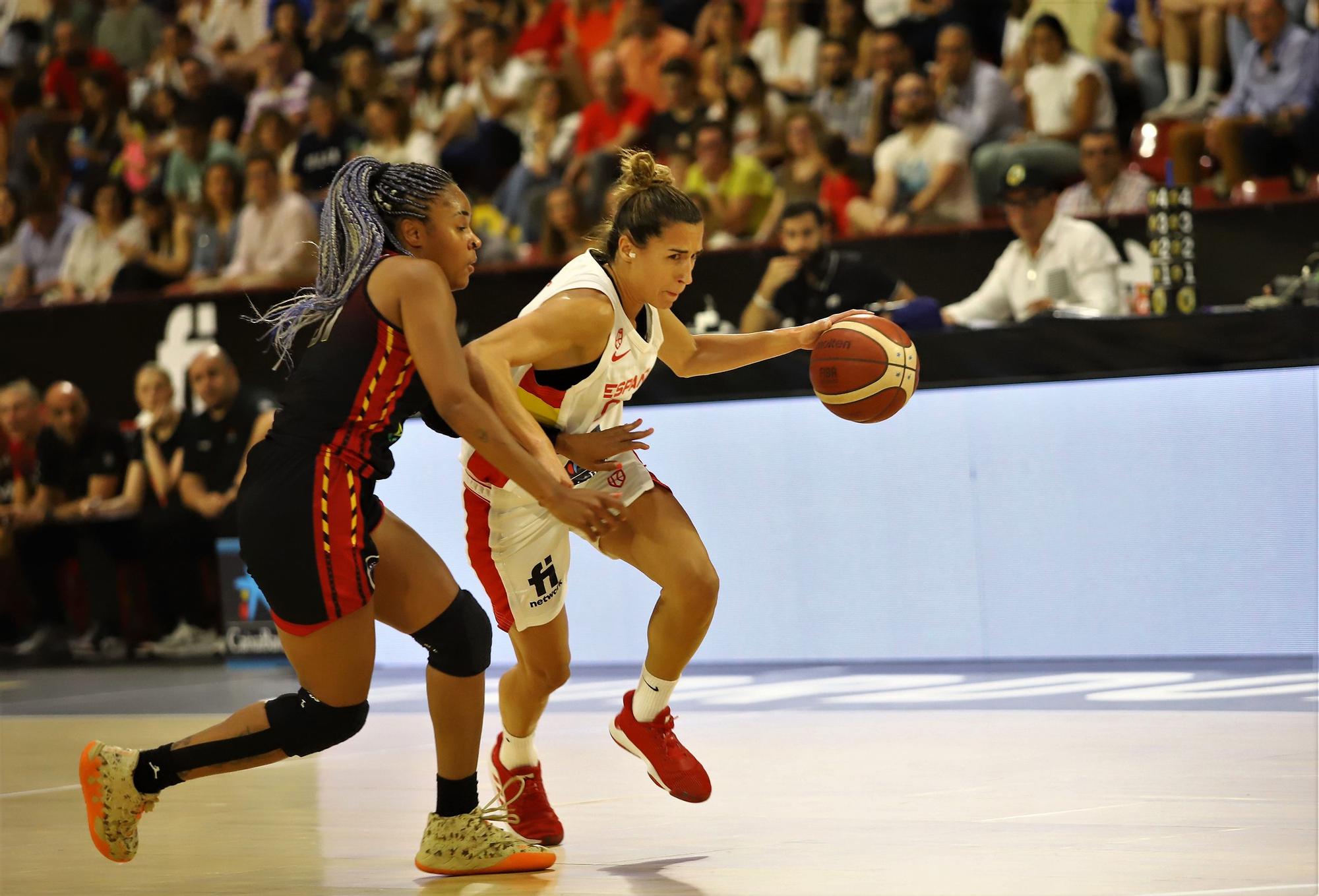 La selección española femenina de baloncesto ante Bélgica, en imágenes