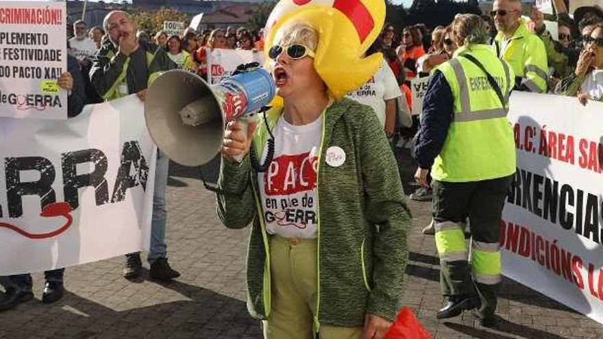 Protesta de los trabajadores de los PAC ante Sanidade. // Xoán Álvarez