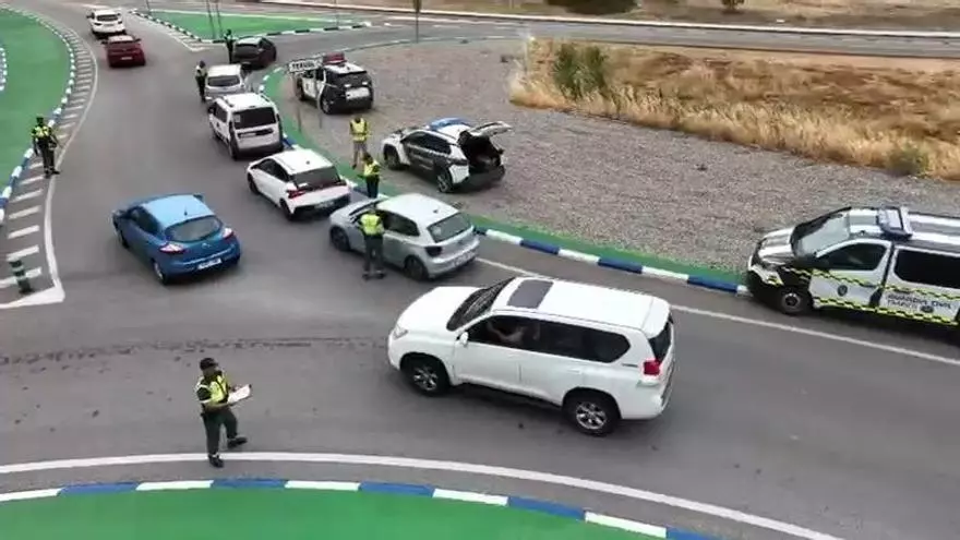 Vídeo | La Guardia Civil 'caza' a decenas de conductores ebrios y drogados durante las fiestas de la Vaquilla de Teruel