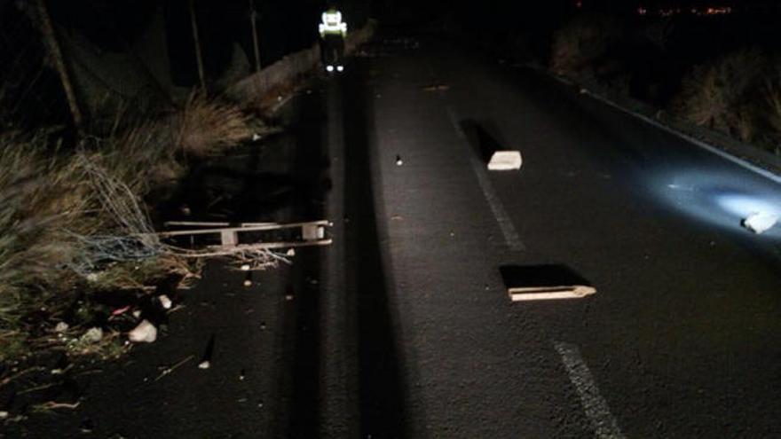 Detenido un hombre en Tenerife por colocar piedras en la carretera y agredir al agente que lo arrestó