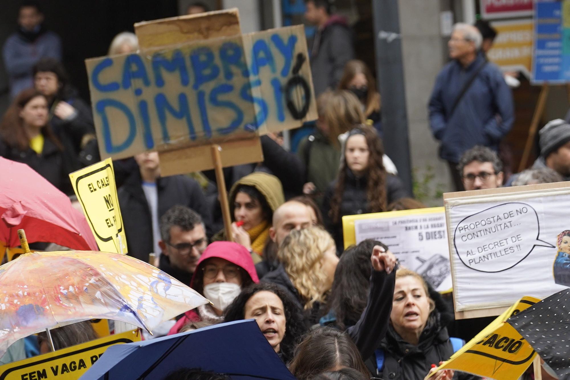 Manifestació del professorat en contra del Departament d'Educació a Girona