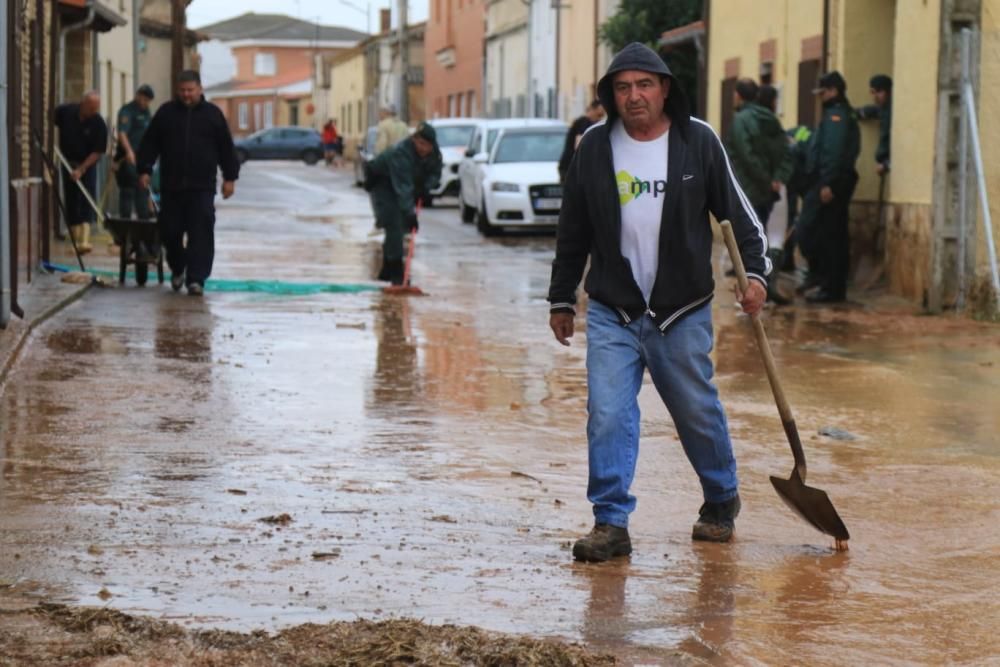 Las imágenes de la espectacular granizada en Roales