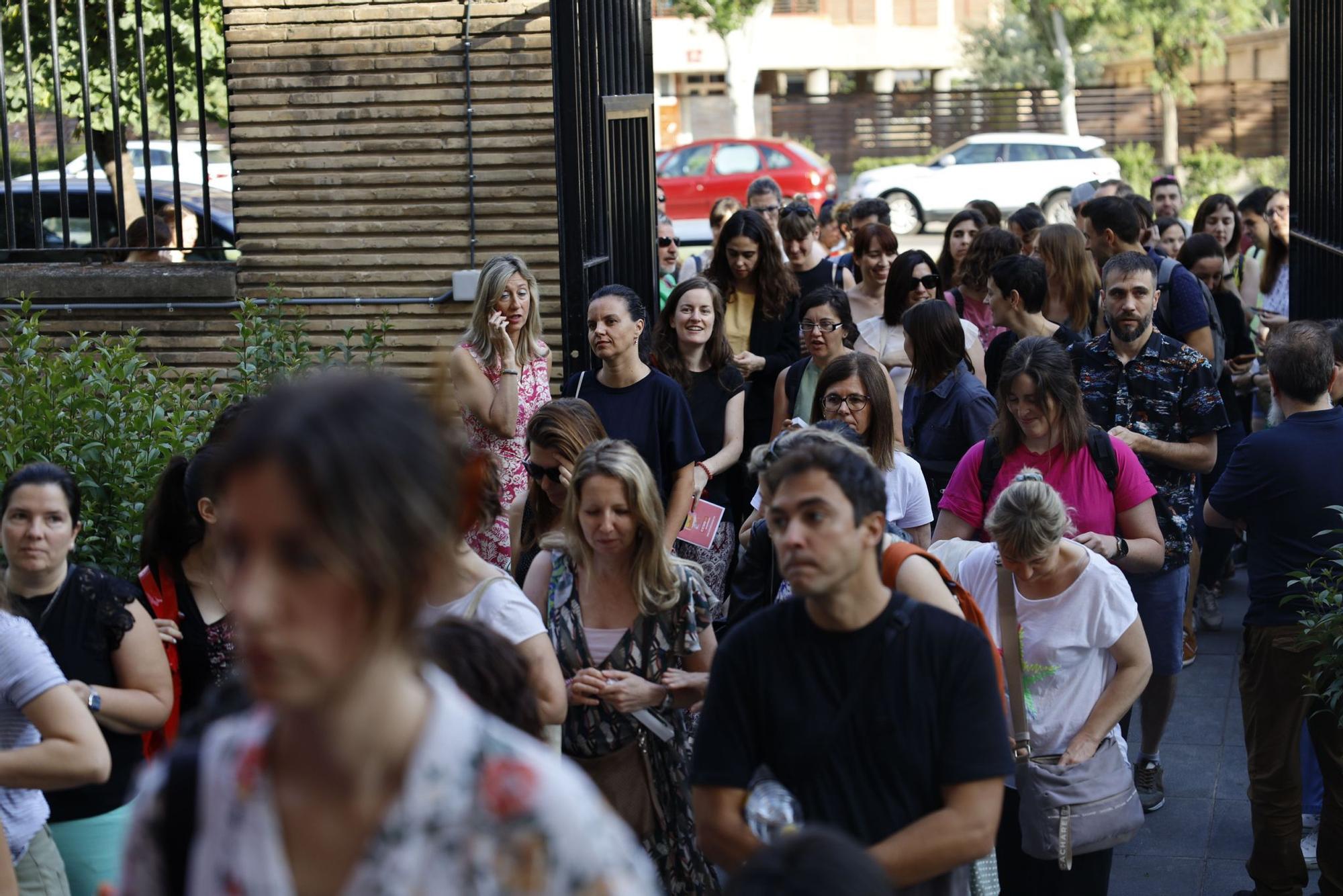 Miles de aspirantes se presentan a las oposiciones de educación