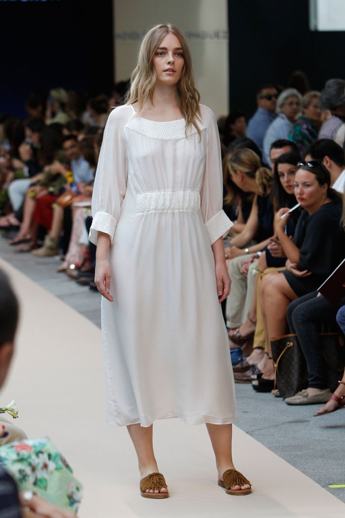 Adolfo Domínguez primavera/verano 2016: vestido blanco