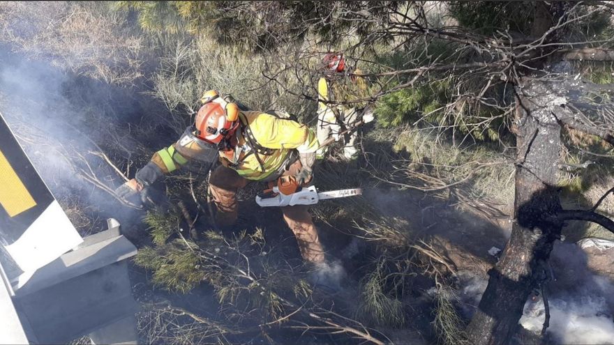 Alarma por un incendio forestal en la Rambla del Judío en Jumilla