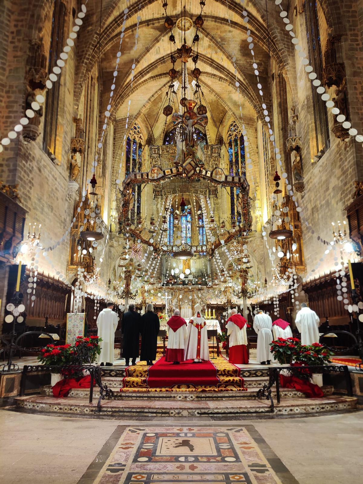 Feierlich wie eh und je: die deutsche Christvesper in der Kathedrale an Heiligabend