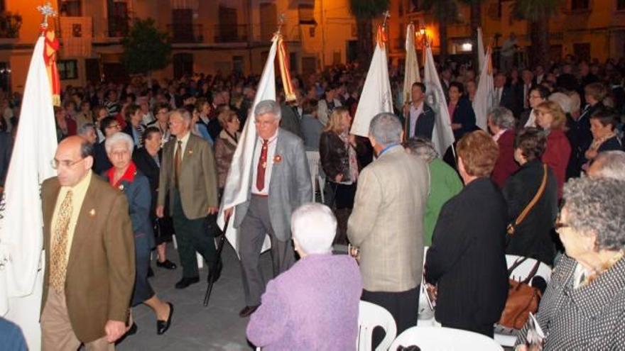 El obispo ofició la ceremonia nocturna en Onda.