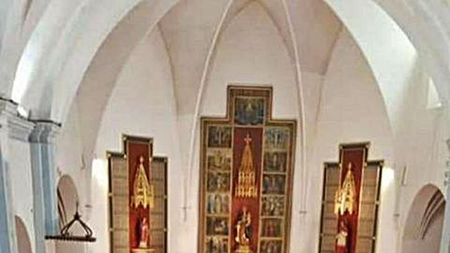 Zierzo actuó en la iglesia. |    