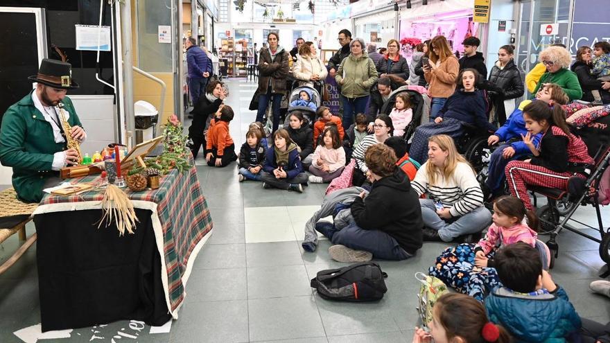 Cuentacuentos para los niños en el Mercat Central de Vila-real