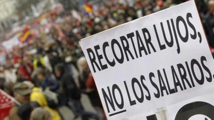 Rechazo frontal en España a la rebaja de sueldos