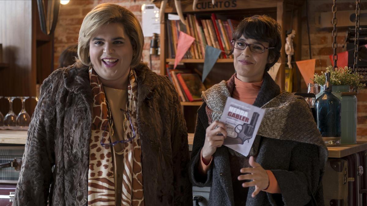 Brays Efe y Belén Cuesta, en 'Paquita Salas'