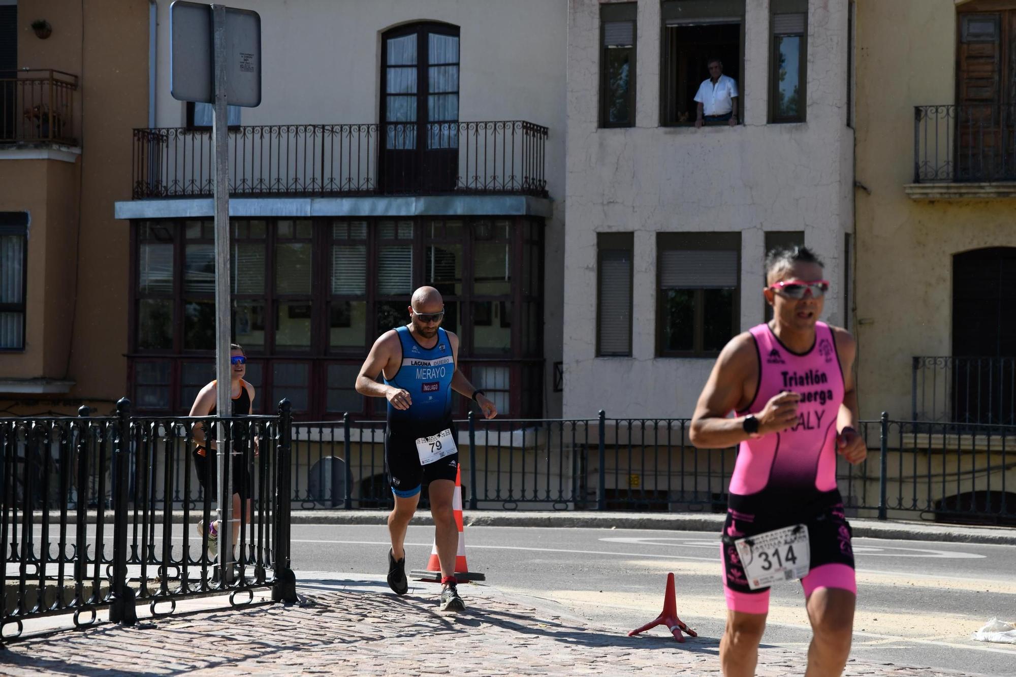 GALERÍA | El Triatlón "Ciudad de Zamora" hace vibrar a la capital del Duero