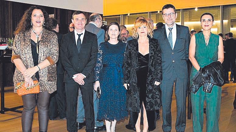 Virginia Abraham, Gilberto Barbón, María Adelaida García, Apol·lònia Maria Julià, Antoni Oliver y Rosario Mieres.