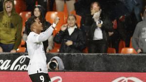 Valencia - Betis: El gol de Justin Kluivert