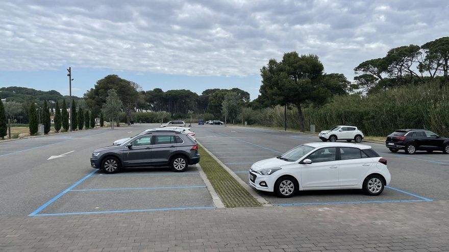 L&#039;Ajuntament de l&#039;Escala preveu assumir la gestió de la zona blava passat l&#039;estiu