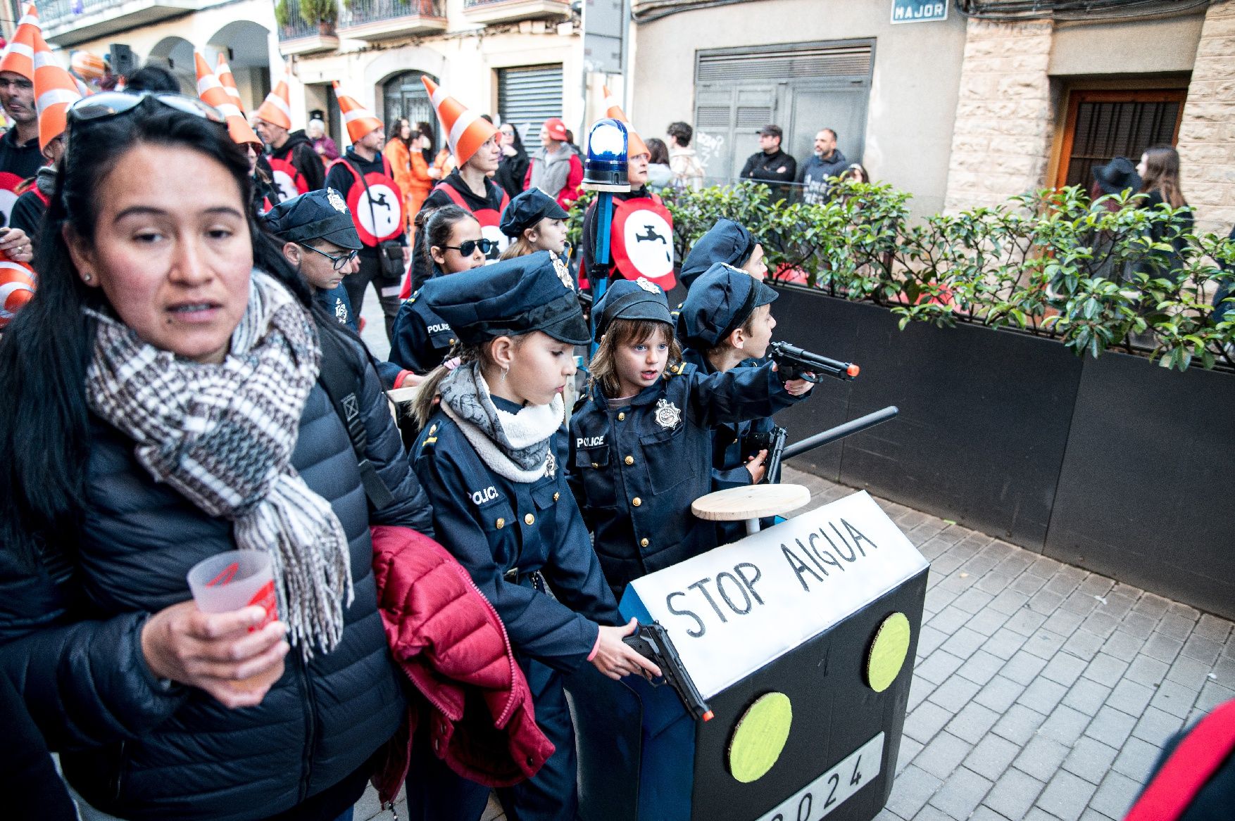 Busca't a les imatges de la rua de carnestoltes d'Avinyó