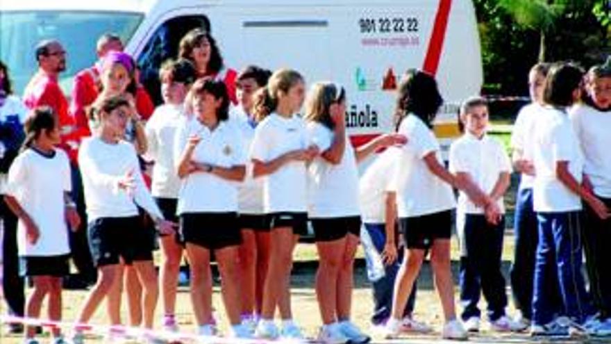 1.500 niños clausuran el curso de atletismo escolar