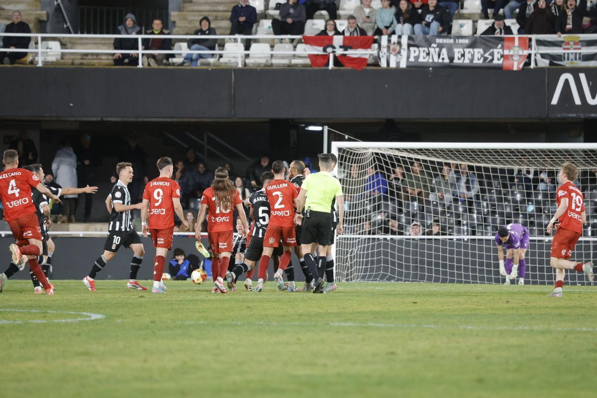 Todas las imágenes del encuentro entre el FC Cartagena y el CE Europa