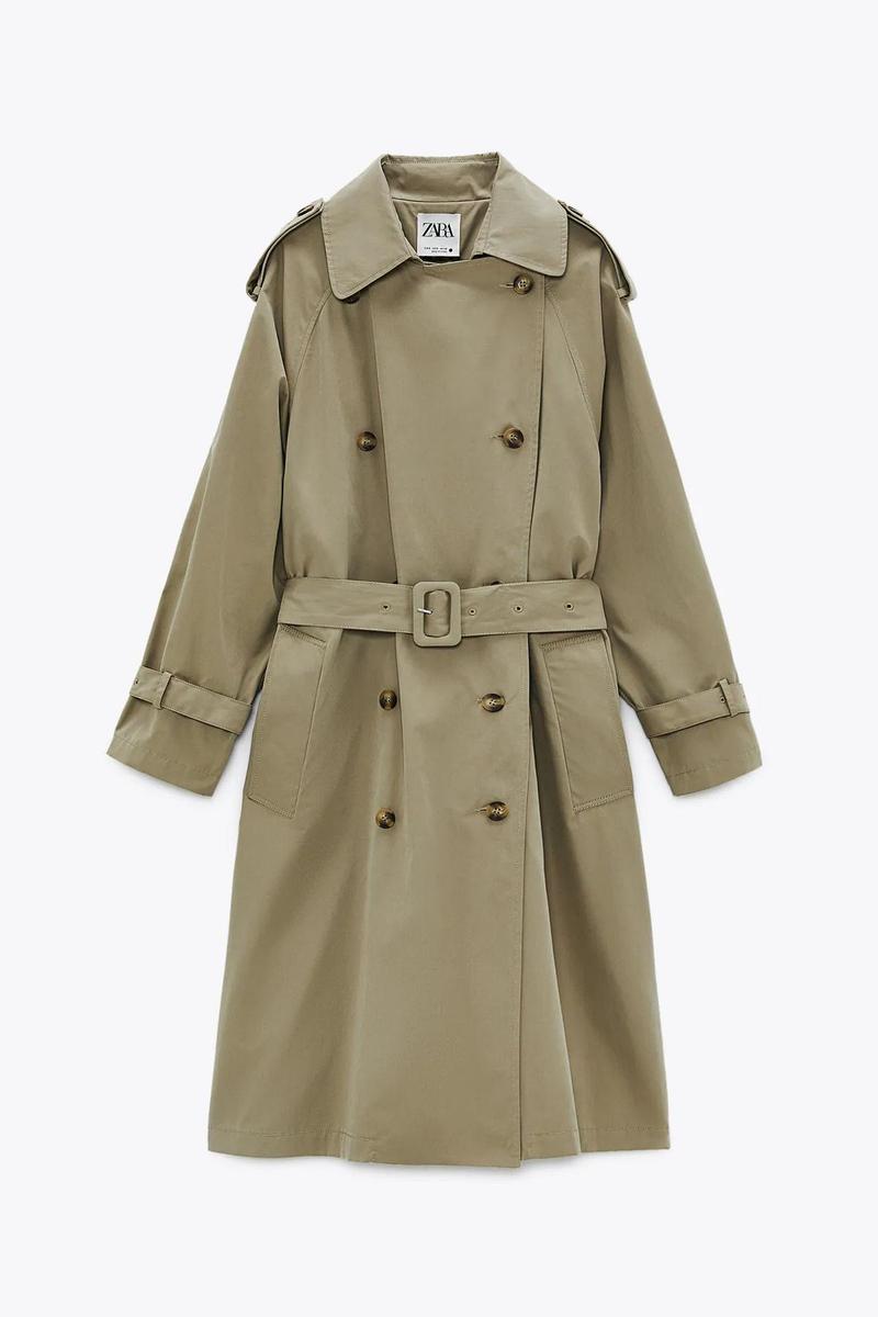 Trench con cinturón color tostado de Zara (59,95 €)