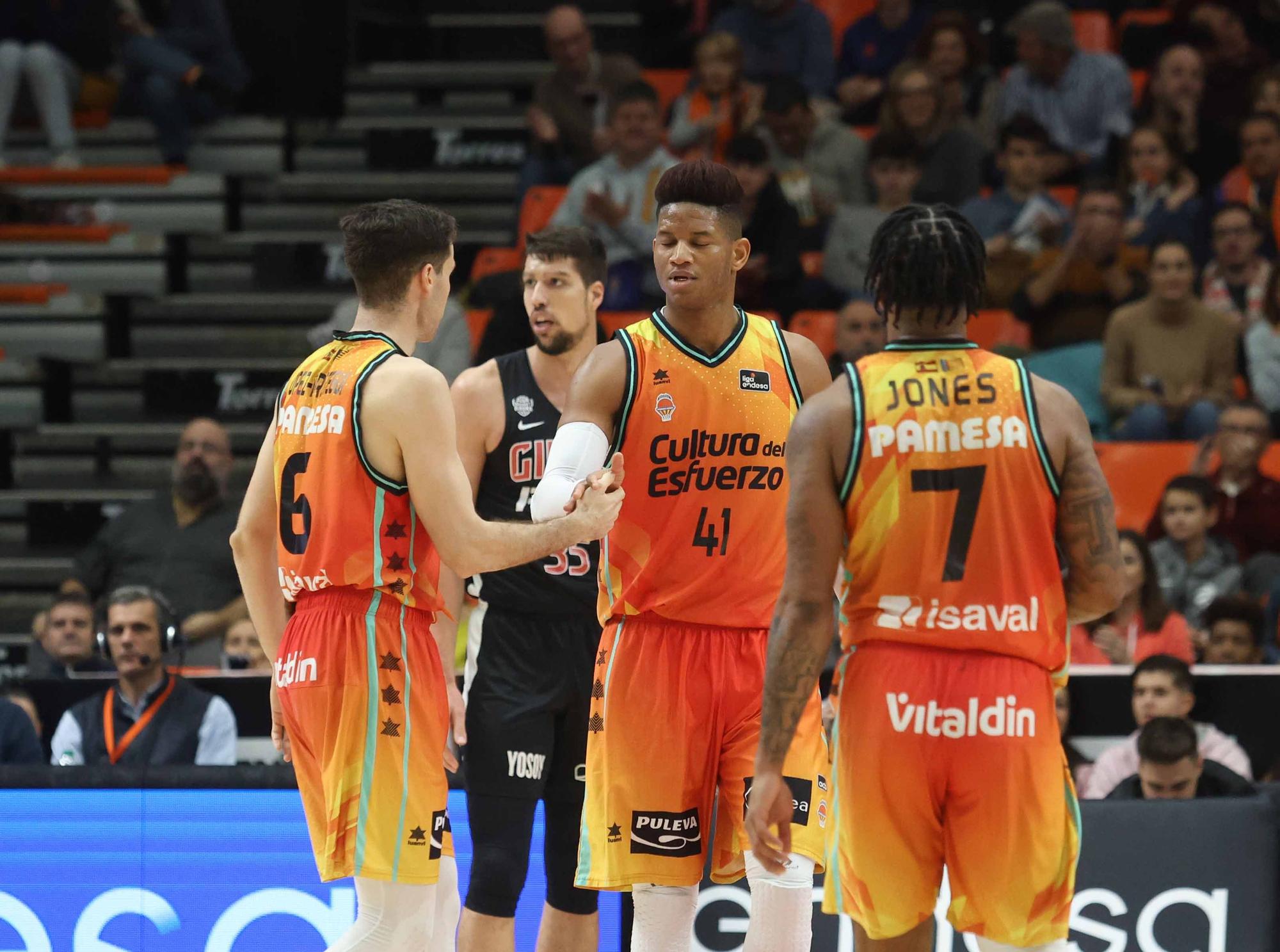 Las mejores imágenes del Valencia Basket - Girona Basketball