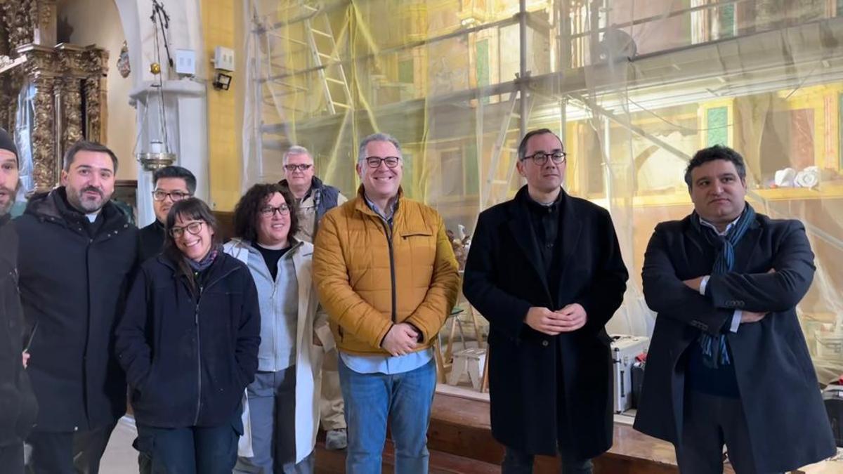 Obras de restauración en el retablo de la iglesia de Villafáfila.