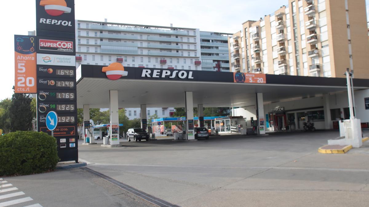 La gasolinera del zaragozano barrio de Casablanca ya registraba ayer la subida de precios.