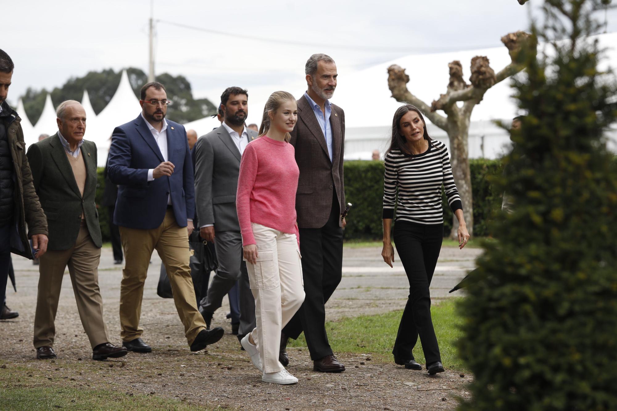EN IMÁGENES: La Familia Real visita Cadavedo para hacer entrega del premio al Pueblo Ejemplar